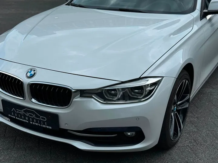 BMW 330