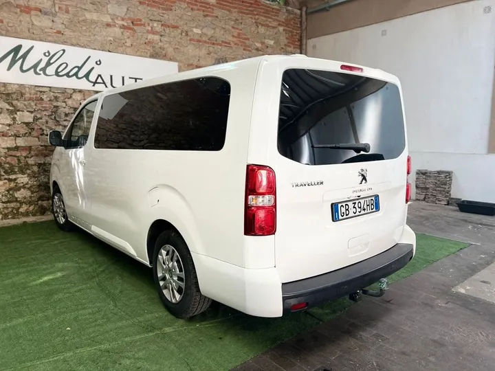 Peugeot Traveller