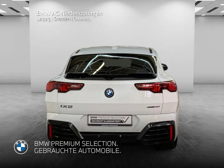BMW iX2
