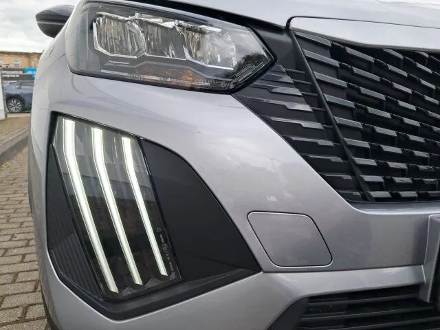 Peugeot e-2008