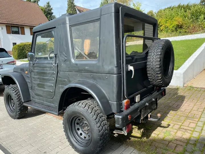 Suzuki LJ