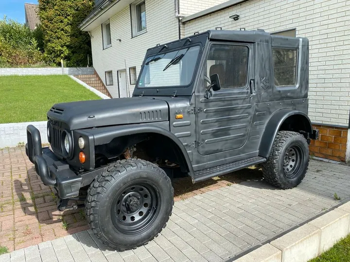 Suzuki LJ