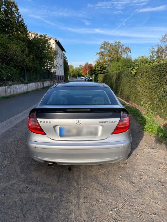 Mercedes-Benz C 200