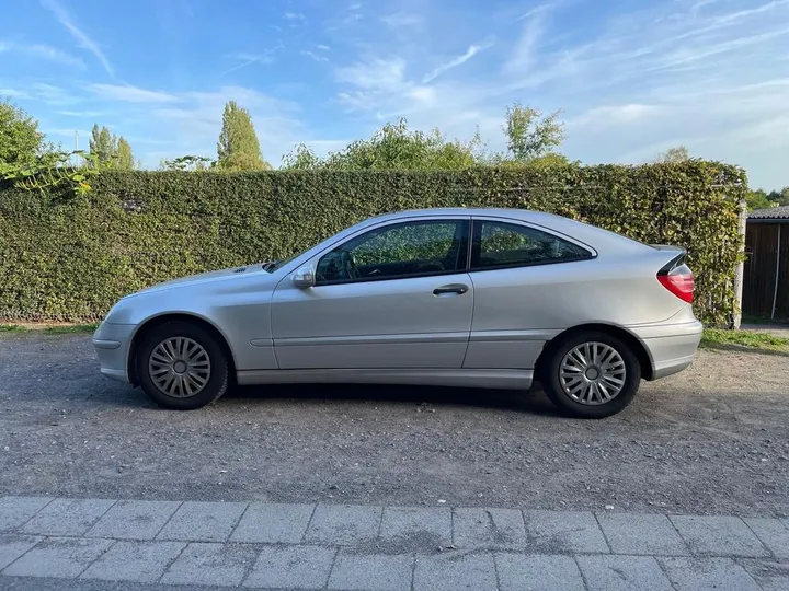 Mercedes-Benz C 200