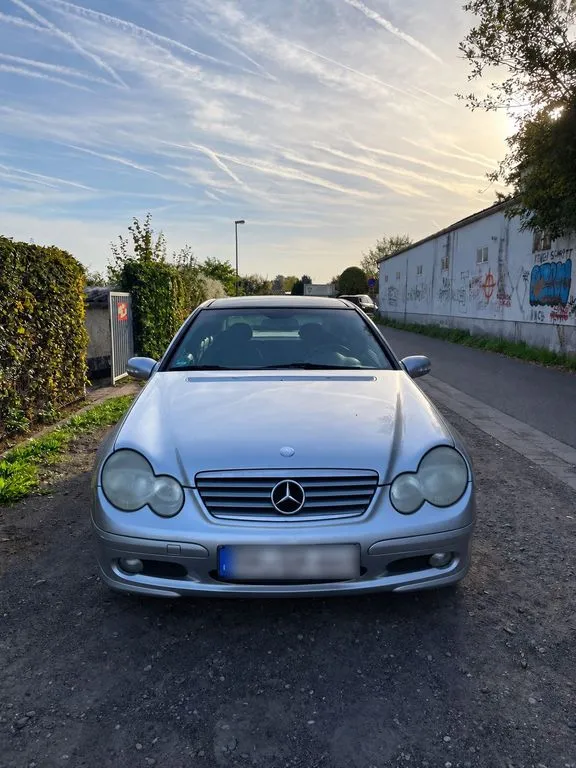 Mercedes-Benz C 200