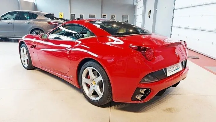 Ferrari California