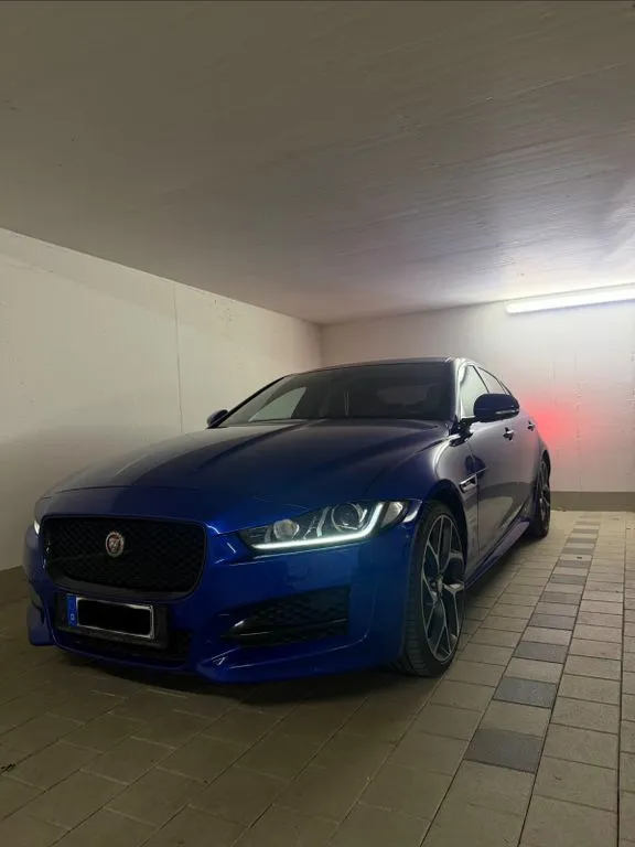 Jaguar XE