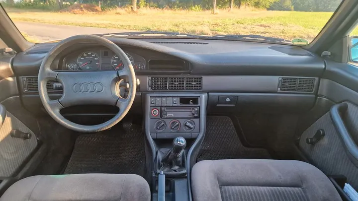 Audi 100