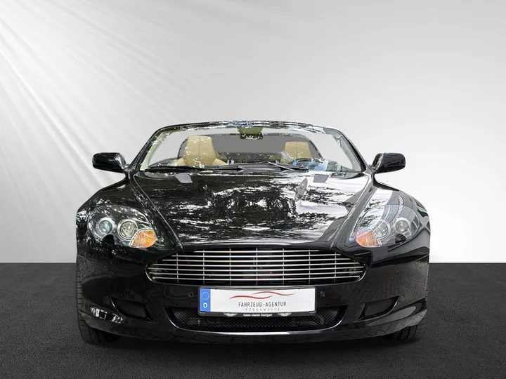Aston Martin DB9