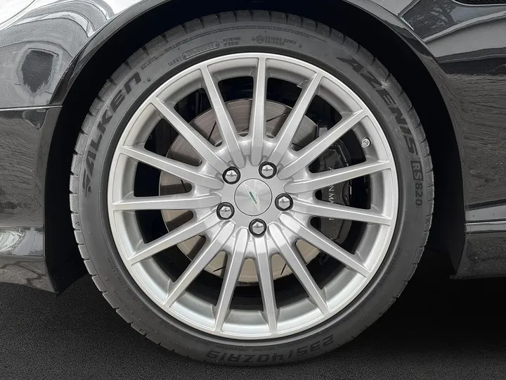 Aston Martin DB9