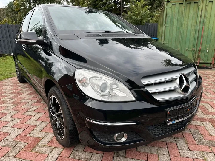Mercedes-Benz B 170