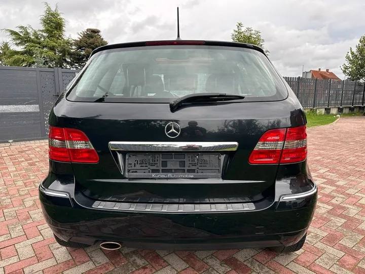 Mercedes-Benz B 170