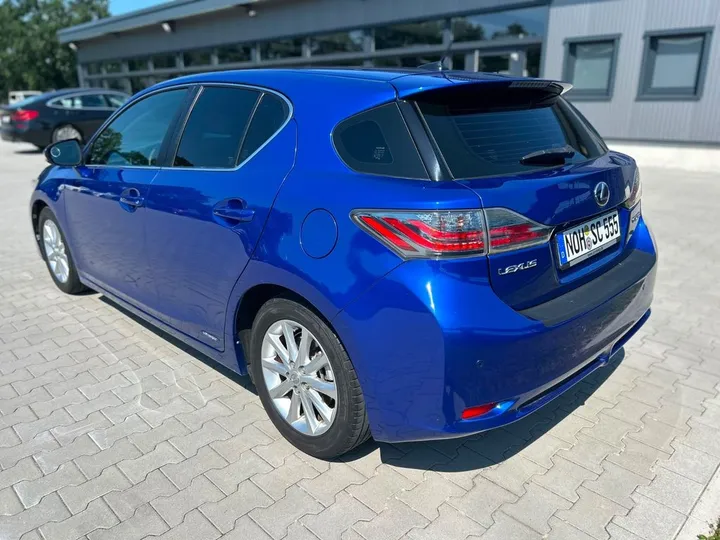 Lexus CT 200h
