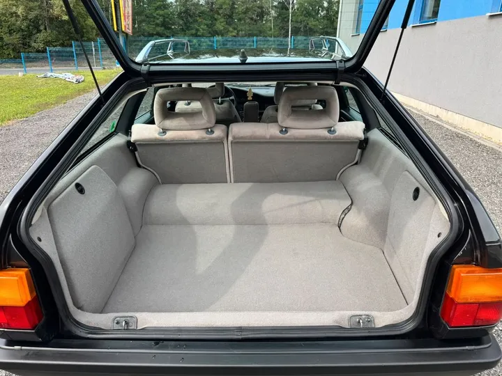 Audi 100