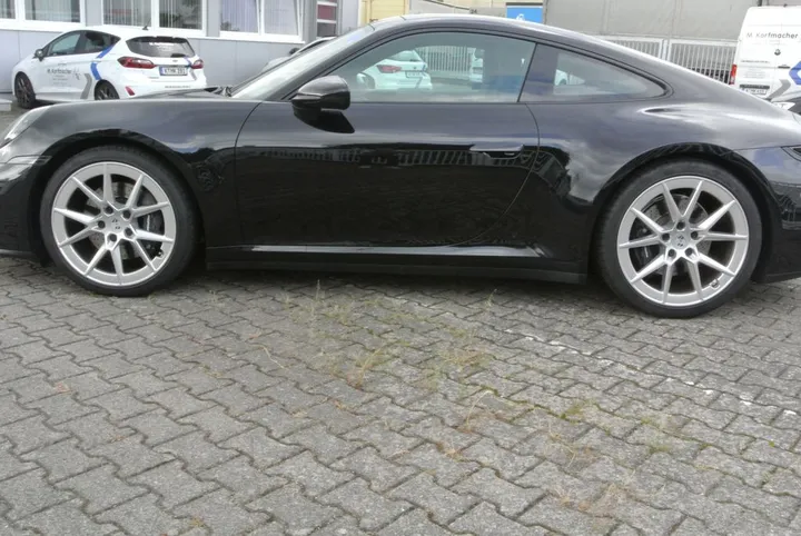 Porsche 992