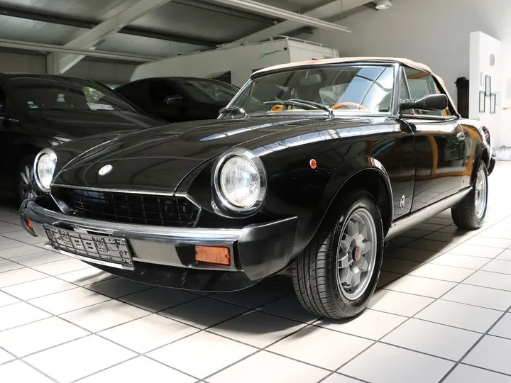 Fiat 124 Spider