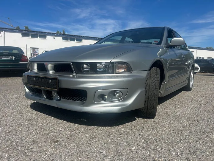 Mitsubishi Galant