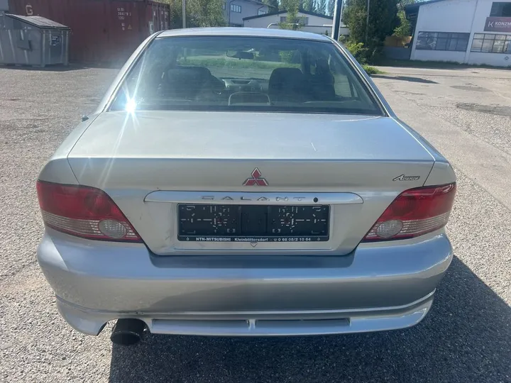 Mitsubishi Galant