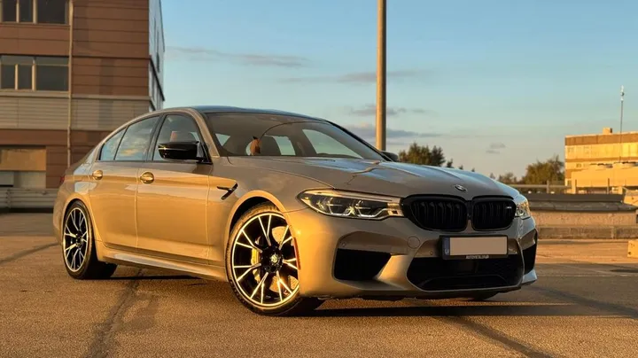 BMW M5