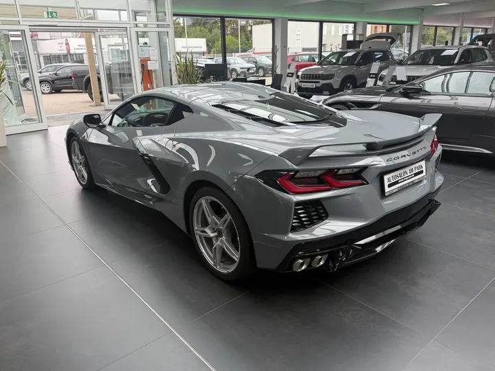 Corvette C8