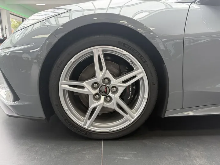 Corvette C8