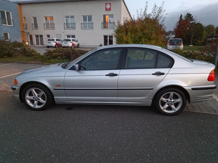BMW 320