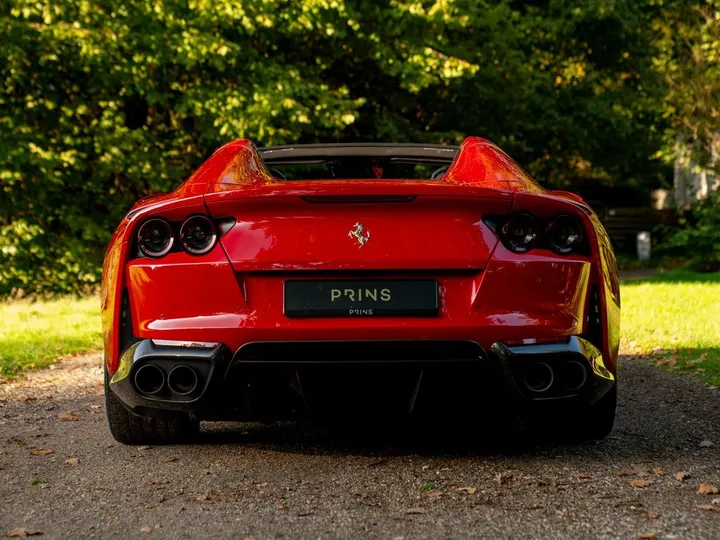 Ferrari 812