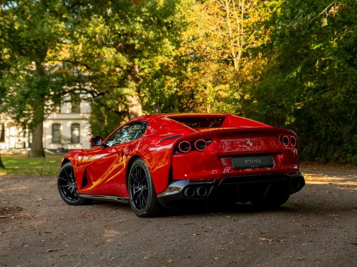 Ferrari 812