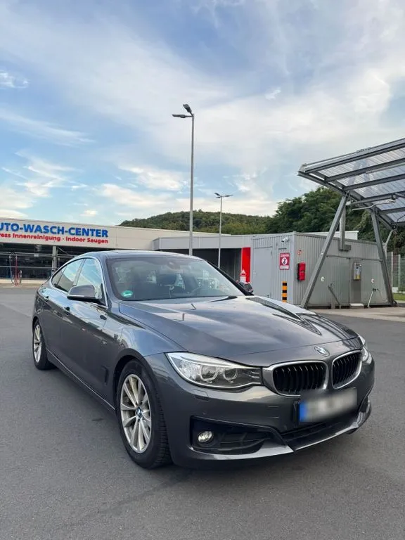 BMW 320