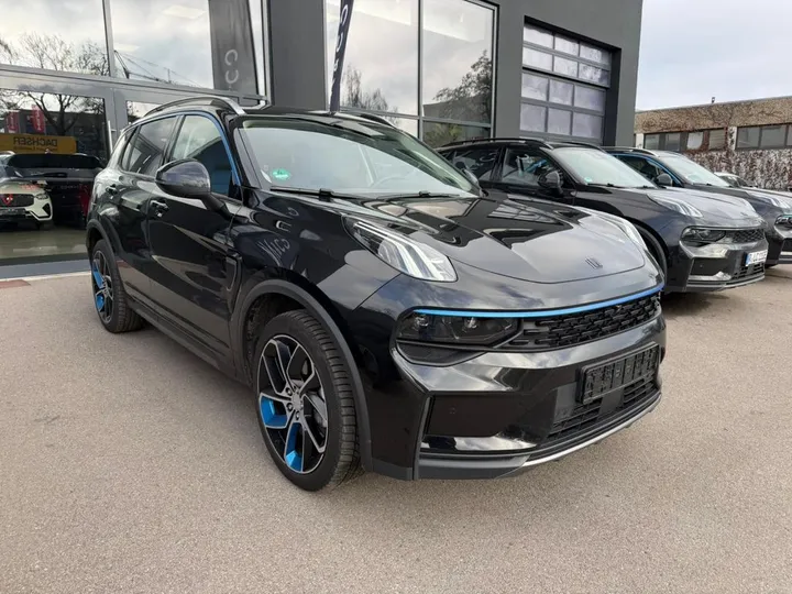 Lynk&Co 01