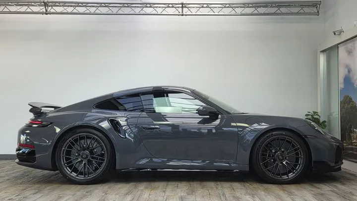 Porsche 992
