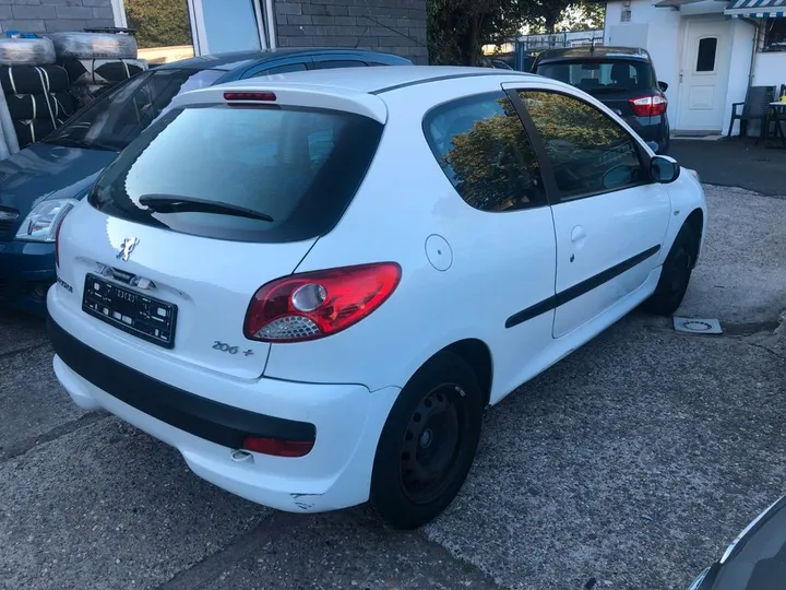 Peugeot 206