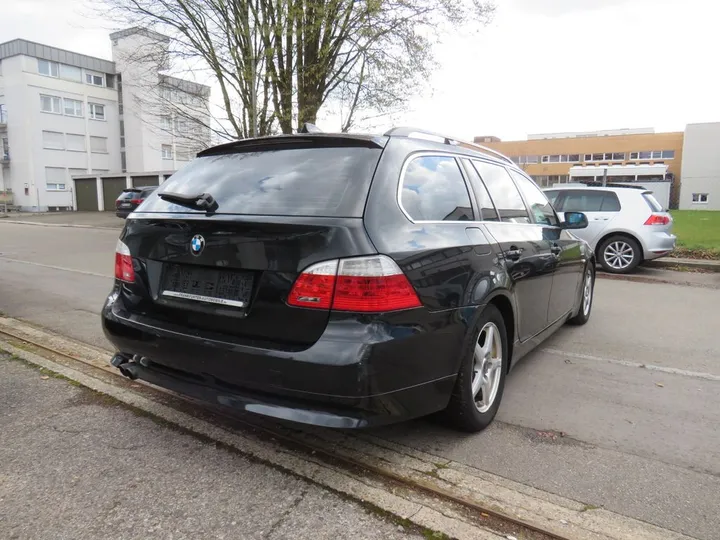 BMW 525