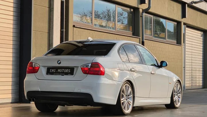 BMW 325