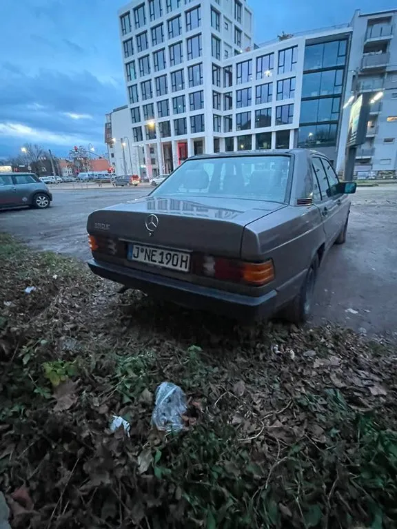 Mercedes-Benz 190