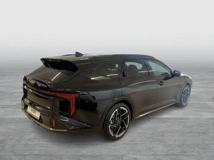 Kia K4