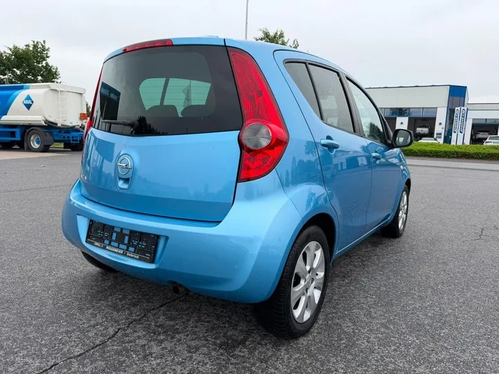 Opel Agila
