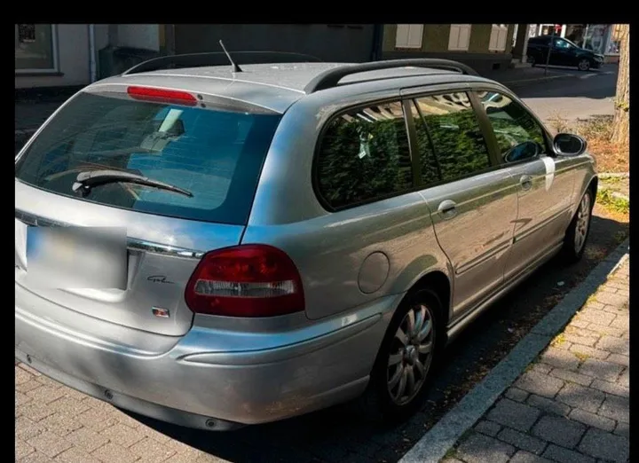 Jaguar X-Type