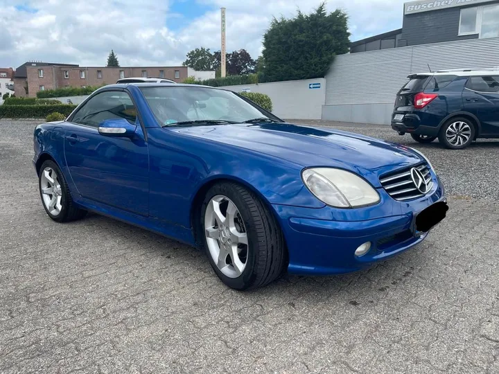 Mercedes-Benz SLK 230