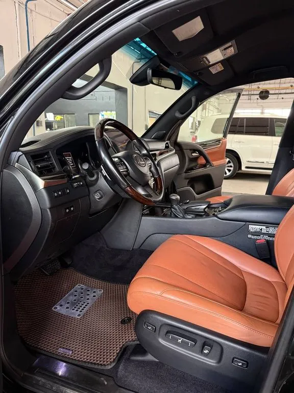 Lexus LX 450