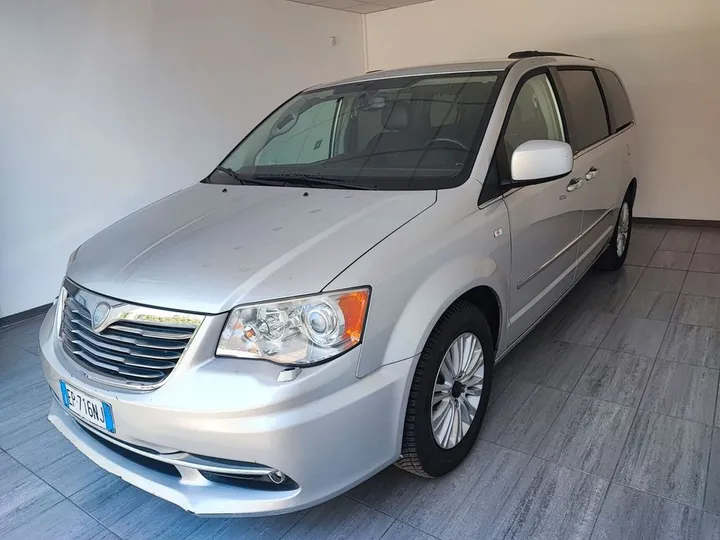 Lancia Voyager