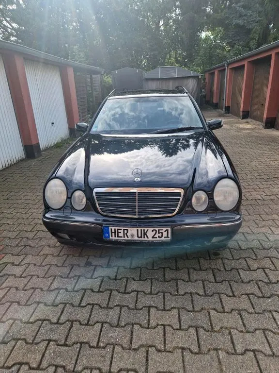 Mercedes-Benz E 280