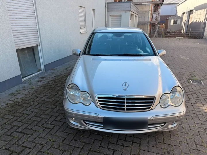 Mercedes-Benz C 180