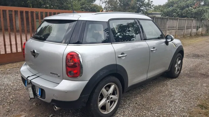 MINI Countryman D (Cooper)