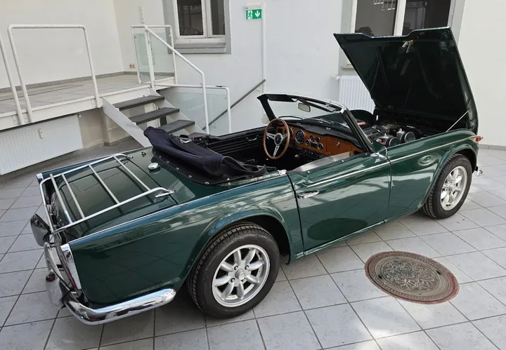 Triumph TR4