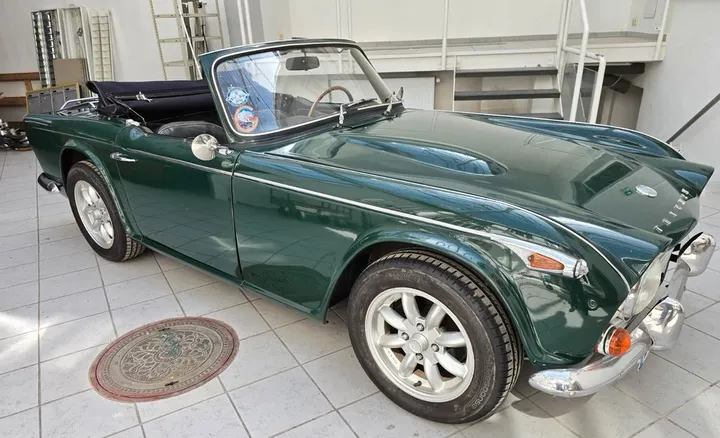 Triumph TR4