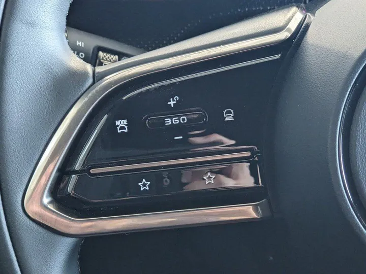 Mazda CX-6e