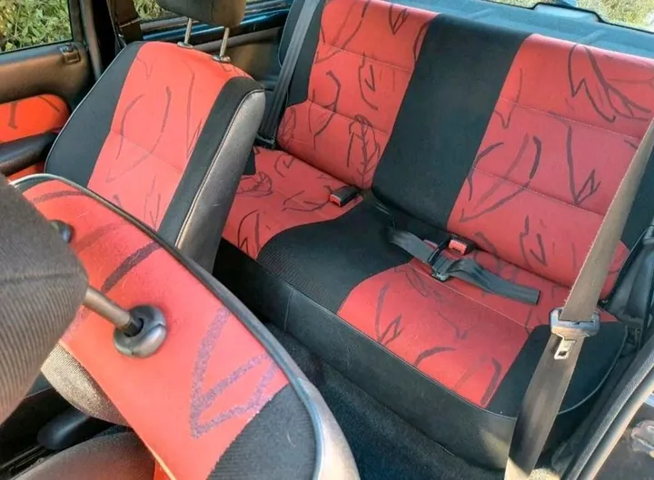 Peugeot 106