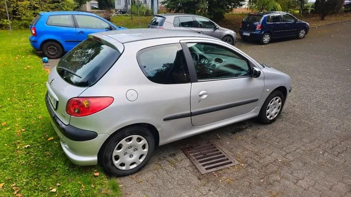 Peugeot 206