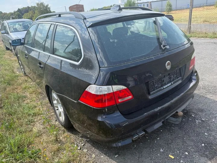 BMW 525